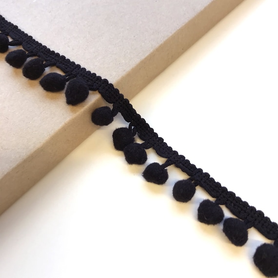Black POM POM trim (FT9)