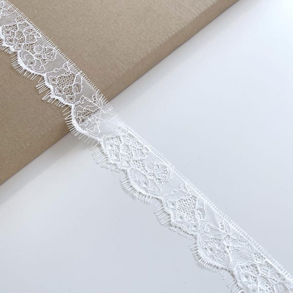 Selling 3yds/piece x 1 1/4 Inch Width: Off White Eyelash Lace Trim (RM-LT2)