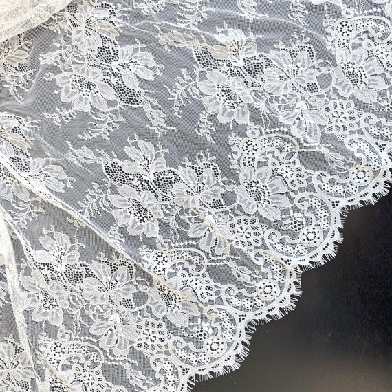 Off White Scallop Floral Eyelash Lace Fabric – 60 1/2" Width x 3 Yards Per Piece (RM-LT2)