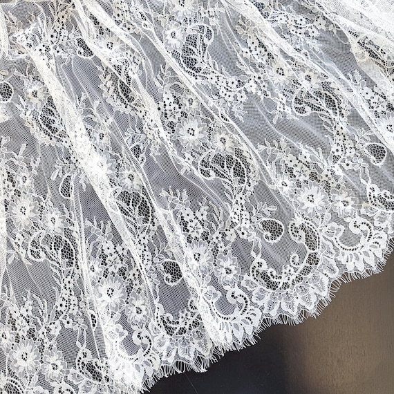 Off White Scallop Floral Eyelash Lace Fabric – 60" Width x 3 Yards Per Piece (RM-LT2)