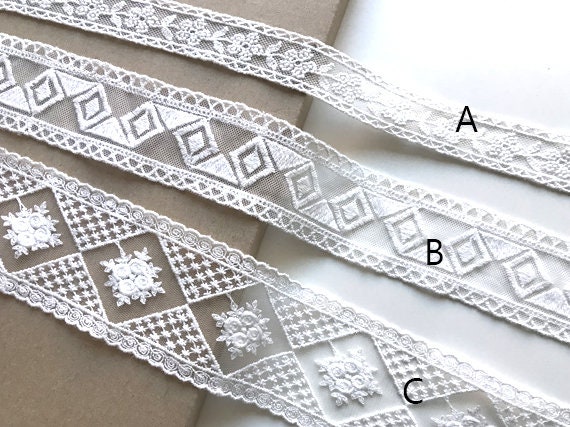 Off White Various Width and Shape mesh Lace Trim (LT9)