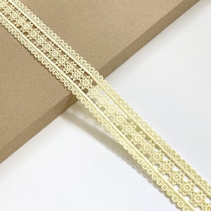 Pale Yellow Floral Lace Trim, 1 3/8&quot; Width - Selling per (1) Yard and (2) 3yds/Pack (LT41)