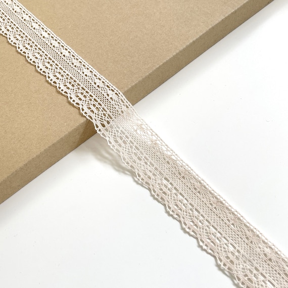 Natural Cluny Lace Trim, 1 1/4" Width - Selling per Yard (LT44)