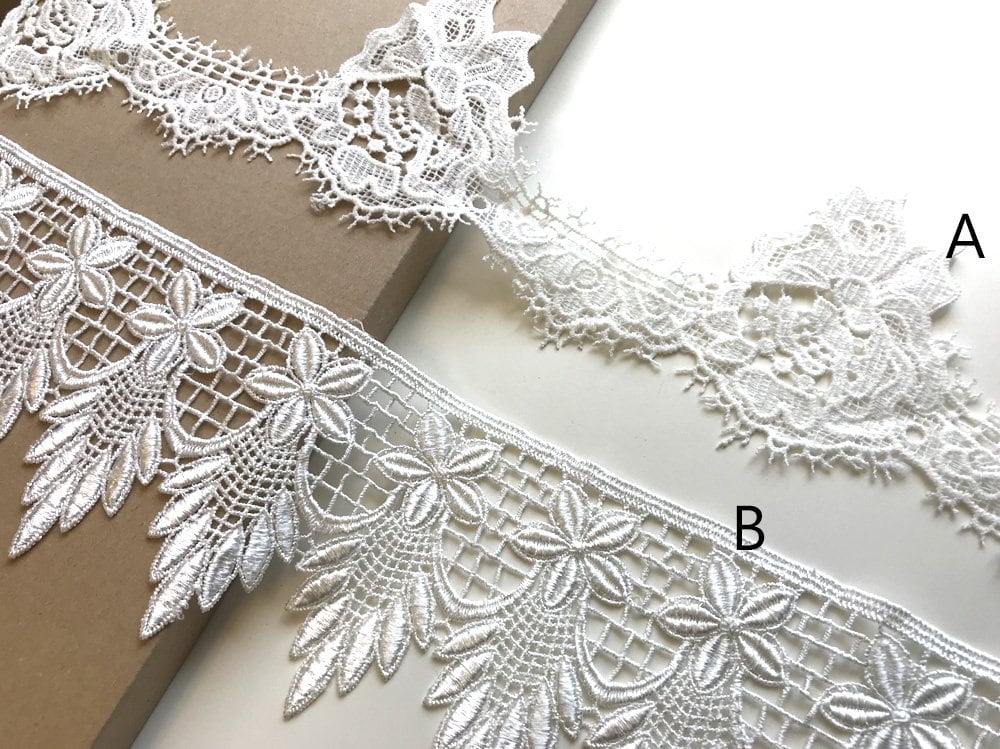 Natural, off White 2 Various Width and Shape Cotton Lace Trimlt4 