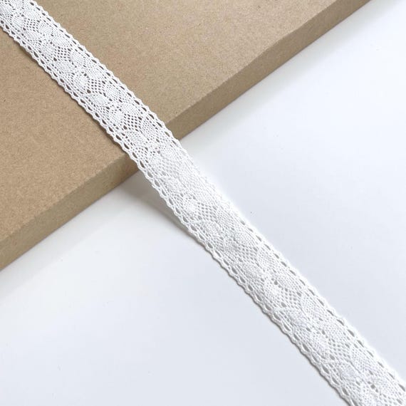 Off White Cotton Edge Lace Trim, 1" Width, Leaves Shape (LT2-2) - Sold by Yard