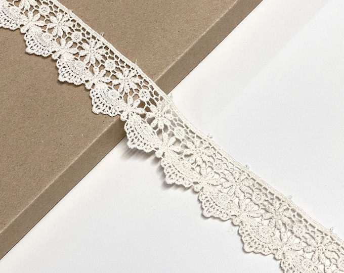 Natural 1 1/4" Width Cotton Edge Lace Trim  (LT27)