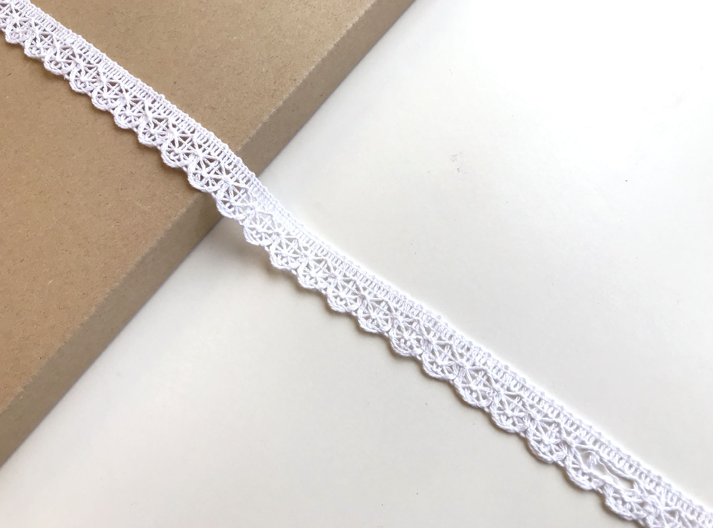 Natural, off White 2 Various Width and Shape Cotton Lace Trimlt4 