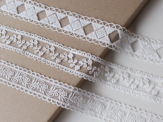 Off white various width and shape cotton lace mesh trim(LT4)
