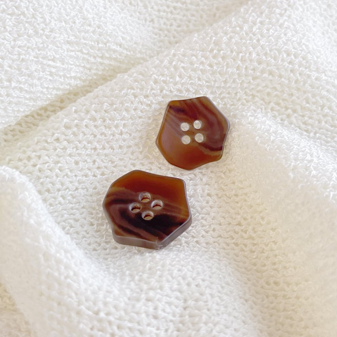 Brown Imitation Shell Button (25l/16mm, 27l/18mm) (BUTTON 1) - Selling ...