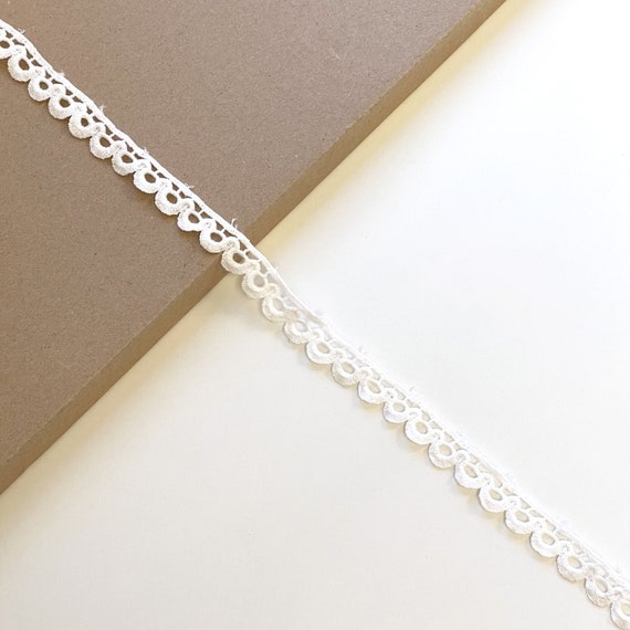 Off White Cotton Lace Trim 1/2" (LT10)