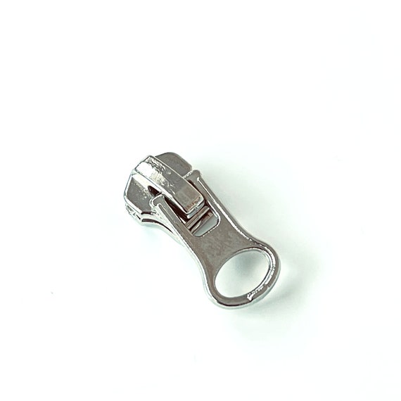 Peanut shaped #5 Metal Zipper pull with slider - Nickel Silver, Made in  Korea (ZIPPPERS 1)