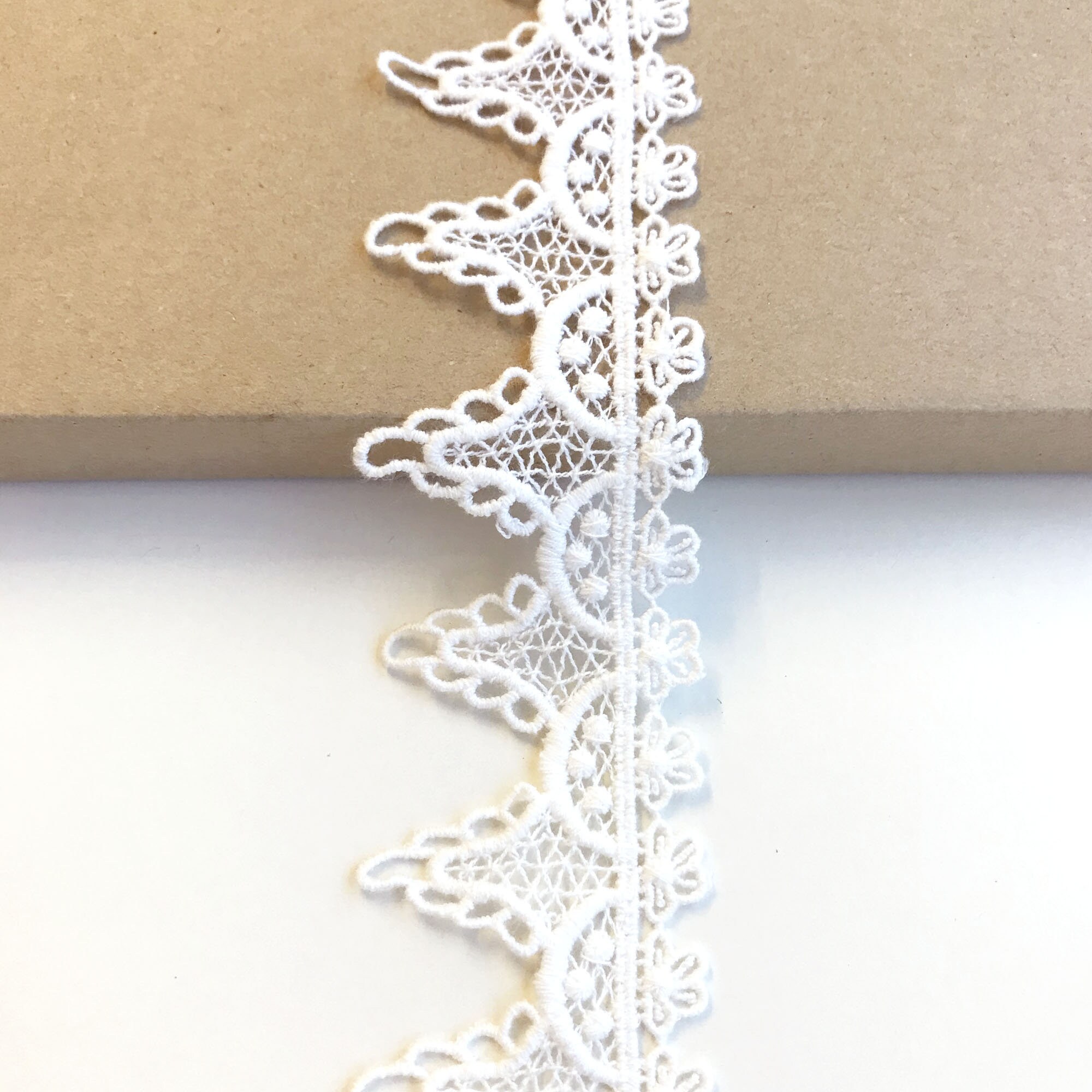 Natural, off White 2 Various Width and Shape Cotton Lace Trimlt4 