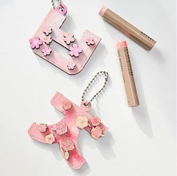 DIY Floral Korean Letter Wood Keychain Kit, 4 Designs, Color and Customize Your Way