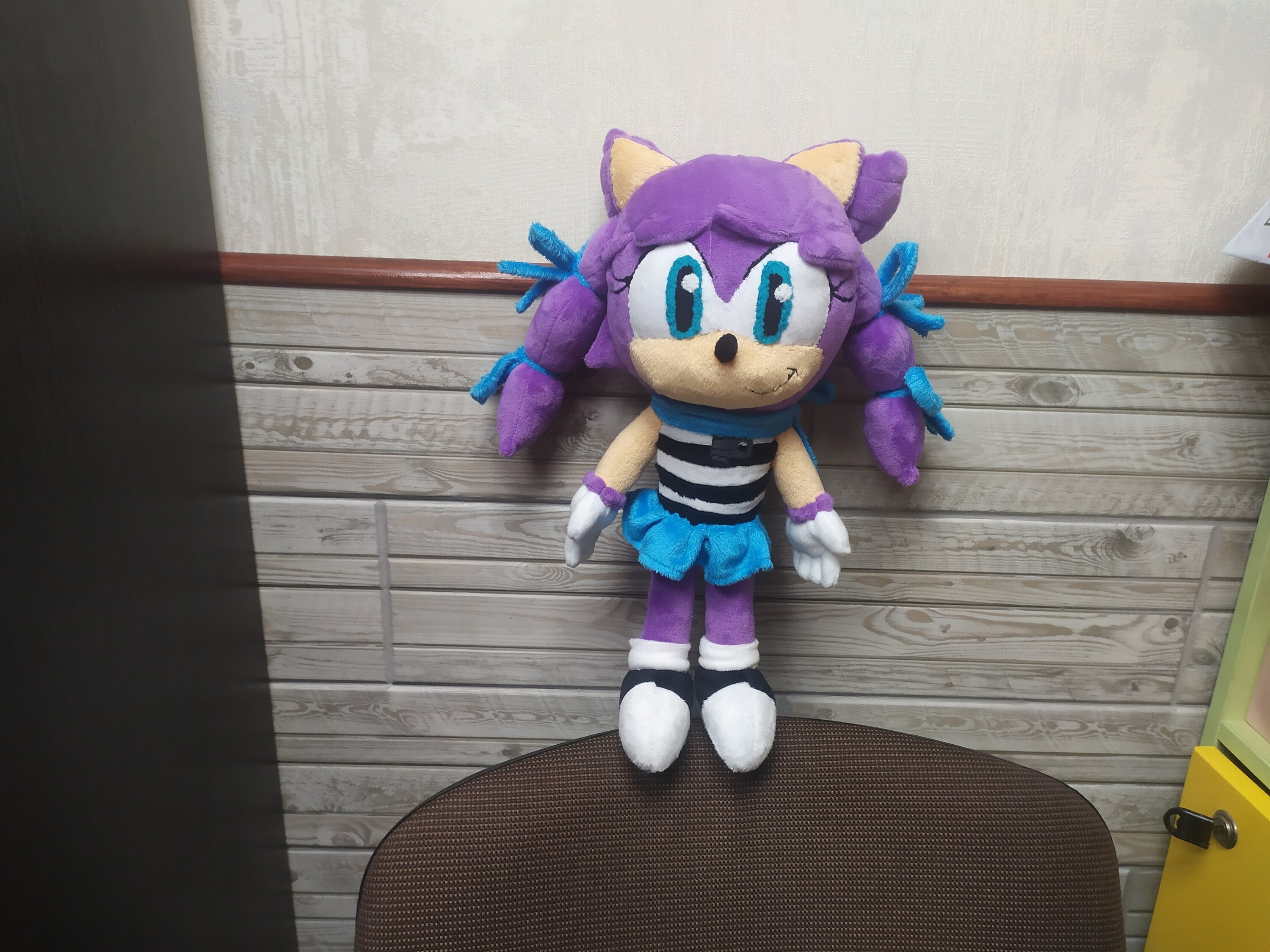 GE 8” SEGA Sonic The Hedgehog Sonic X Plush Shadow Read