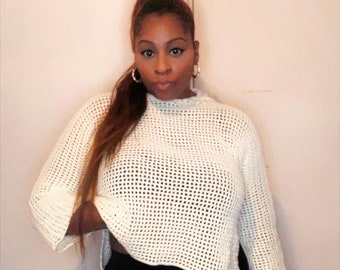 Sudadera con capucha crop top con red en crema de vainilla