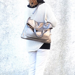 Décolleté Lolah II in pelle metallizzata da donna | Ralph Lauren® IT Décolleté Lolah II in pelle metallizzata da donna | Ralph Lauren® IT