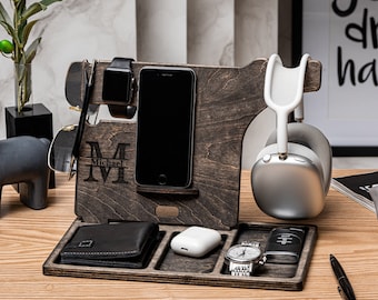 Personalized Wooden Docking Station: Headphone Stand, Gamer Christmas Gift
