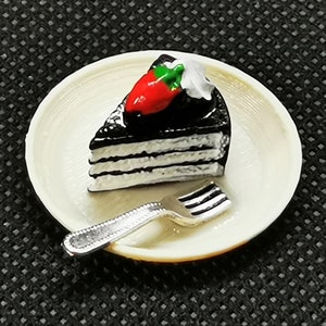 Kuchen mit Gabel auf Teller - Miniatur ! - HANDGEFERTIGT - UNIKAT