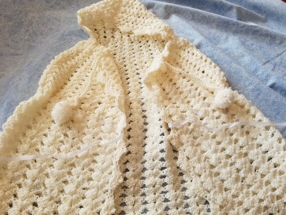 Chale Bebe A Capuche Au Crochet Pour Bapteme Ou Un Bapteme Etsy