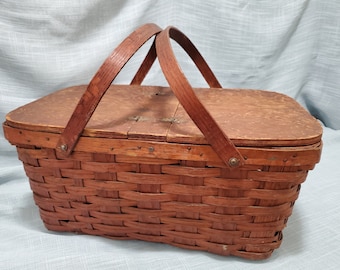 Cesta de picnic vintage de madera tejida, años 50
