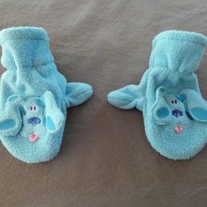Vintage Blues Clues fleece mittens with three-dimensional Blue - toddler