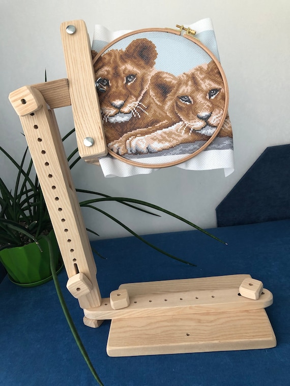 Wooden finger holder QSnaps for embroidery treads cross stitch beads