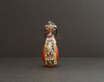 kokeshi japanese doll vintage creative Senshukai native American traditional costume 11 cms /  4.3 inches free fast and tracked shipping