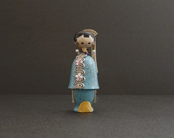 kokeshi japanese doll vintage creative Senshukai chinese traditional costume 11 cms /  4.3 inches free fast and tracked shipping