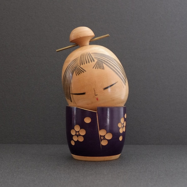 kokeshi doll japanese vintage creative by master Sato Suigai 19 cms / 7.5 inches free fast and tracked shipping