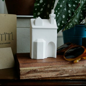 Miniatur Architektur, Gips gegossenes Haus, Sammlerstück, handgefertigte Skulptur, Kunstobjekt