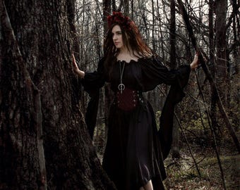 Renaissance Fair Sorceress Costume - Conjurer Smocked Chemise Dress & Cincher Top