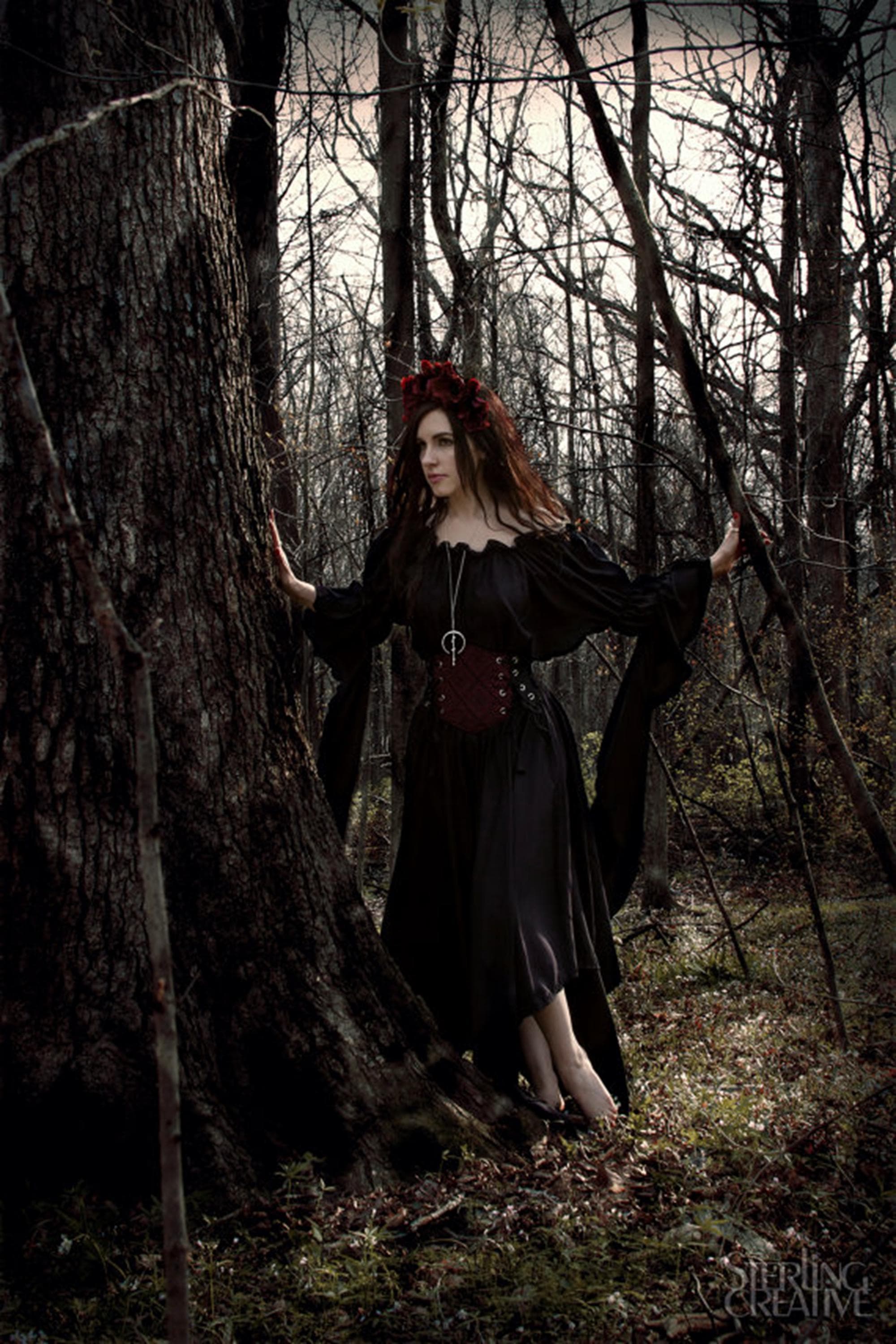 red sorceress dress Red Cloak Cosplay Sorceress Medieval Dress Melisandre Costume  MJcostume