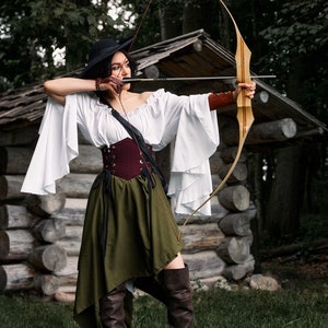 THE HUNTRESS Renaissance Medieval Cosplay Costume