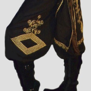 image of the embroidery on the Elizabeth Swann costume on the side of the legs