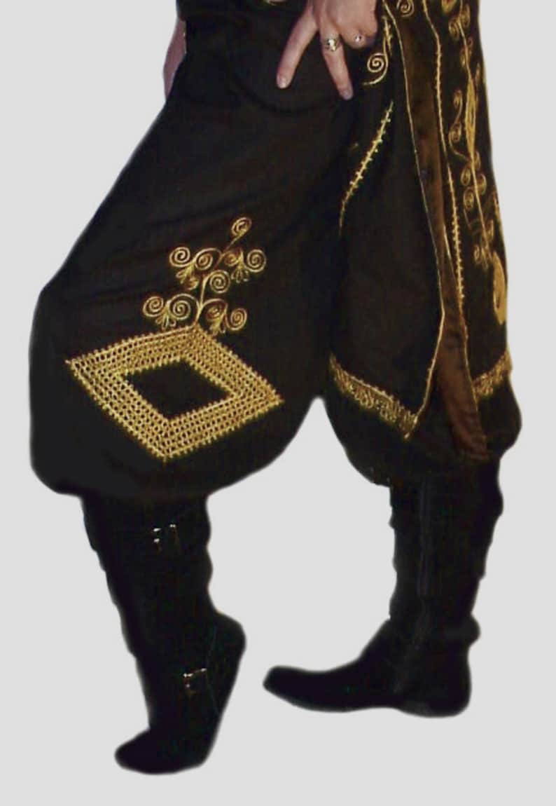 image of the embroidery on the Elizabeth Swann costume on the side of the legs