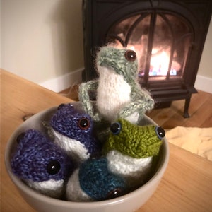 little knitted frog green, or blue-green, or olive or purple image 1