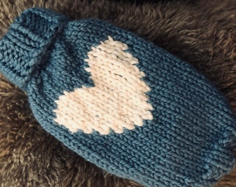 chunky handknit dog sweater big heart S ( small )