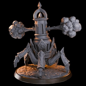 Puede incluir: Una detallada escultura gris de fantasía de una criatura mecánica con forma de araña. Tiene una estructura de torre central con detalles ornamentados, dos formaciones en forma de nube que se extienden desde los lados y múltiples patas articuladas. La escultura descansa sobre una base circular.