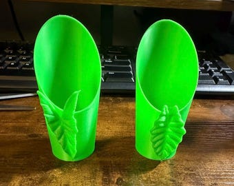 2 Plant Scoop / Shovel