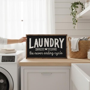 Funny Laundry Room Sign | "Laundry The Never Ending Cycle" | Farmhouse Laundry Decor | Rustic Wood Framed Washroom Wall Art | Housewarming Bild 7