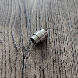 Titanium Lanyard Tube for Spyderco Paramilitary 2 & Para 3 Flytanium gear