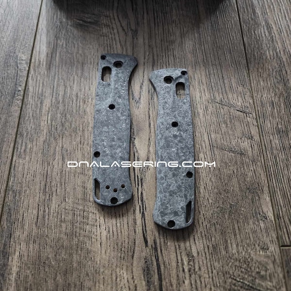 Bugout Crossfade - Escamas de fibra de carbono trituradas para cuchillo Bugout hecho en banco - Flytanium Gear