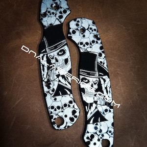 Ás de Espadas - Carta da Morte - Spyderco PM2 TI - Gravação Profunda a Laser de Fibra - Escamas de Faca de Ti - Equipamento Flytanium - Faca e Ferragens Opcionais