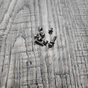 Osborne 940/943 Replacement Hardware Screw Set for Benchmade 940 & 943 Osborne Knife - Titanium - Knife NOT included