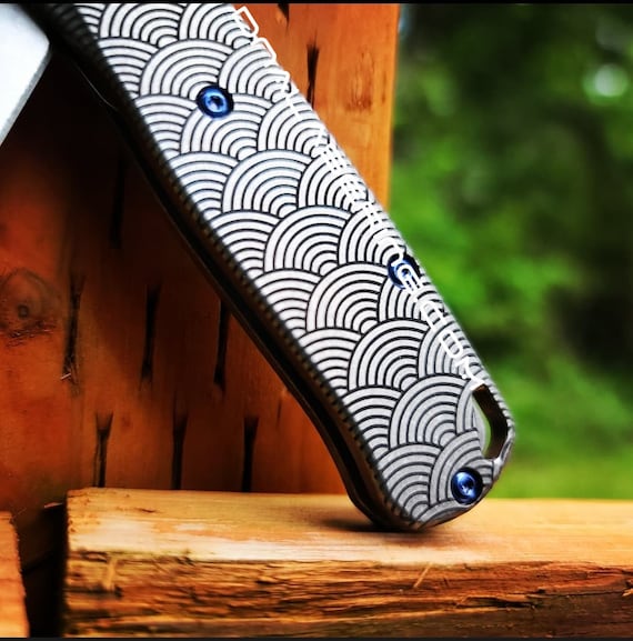 Seigaiha 2.0 - Japanese Wave Pattern - MINI Benchmade Bugout