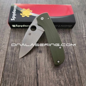 Spyderco Shaman - Lotus Scales - G-10 OD Green - Flytanium Gear *Installazione coltello opzionale e incisione laser topografica*