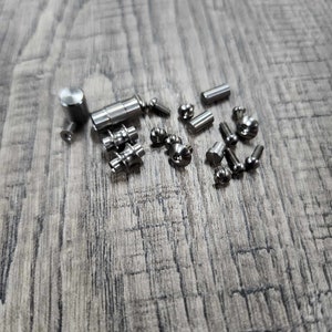 Smock Replacement Hardware Screw Set for Spyderco Smock Knife - Titanium - Knife NOT included