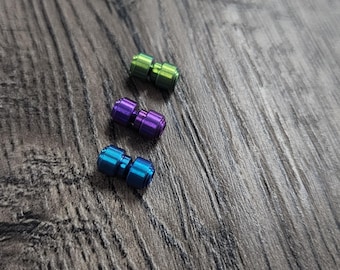Kit de pernos de pulgar de titanio para cuchillos Benchmade - Anodizado - 3 colores - Verde - Morado - Turquesa - Bugout - 940 - 945 - Griptilian - Flytanium Gear