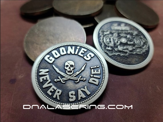 グーニーズ The Goonies Doubloon 金貨 コイン お宝 Goonies Doubloon - Deep Laser Engraved Brass Coin - Polished