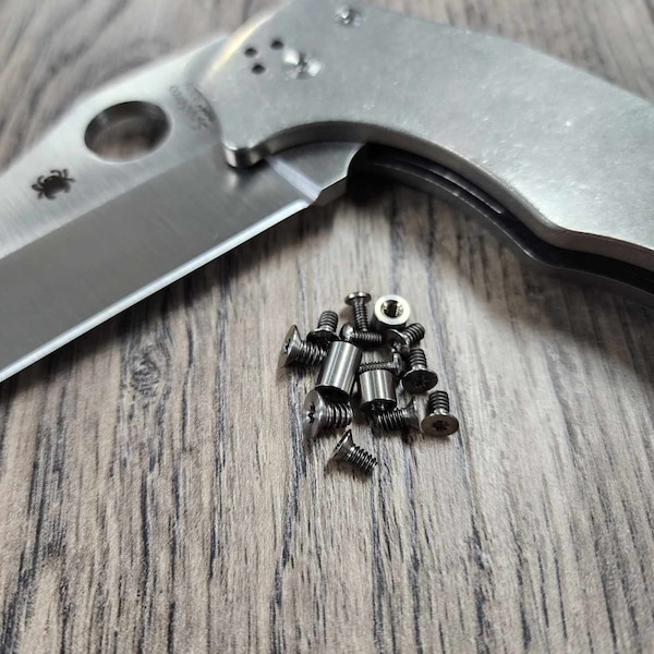 YoJUMBO Titanium Replacement Screw Set for Spyderco YoJUMBO Knife